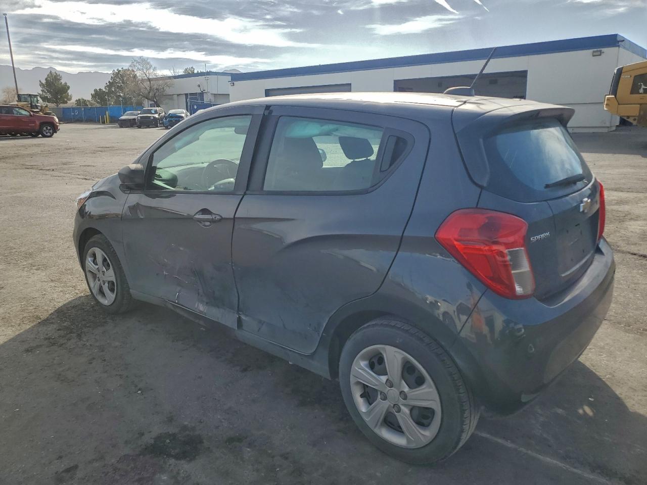 2019 CHEVROLET SPARK LS photo 3