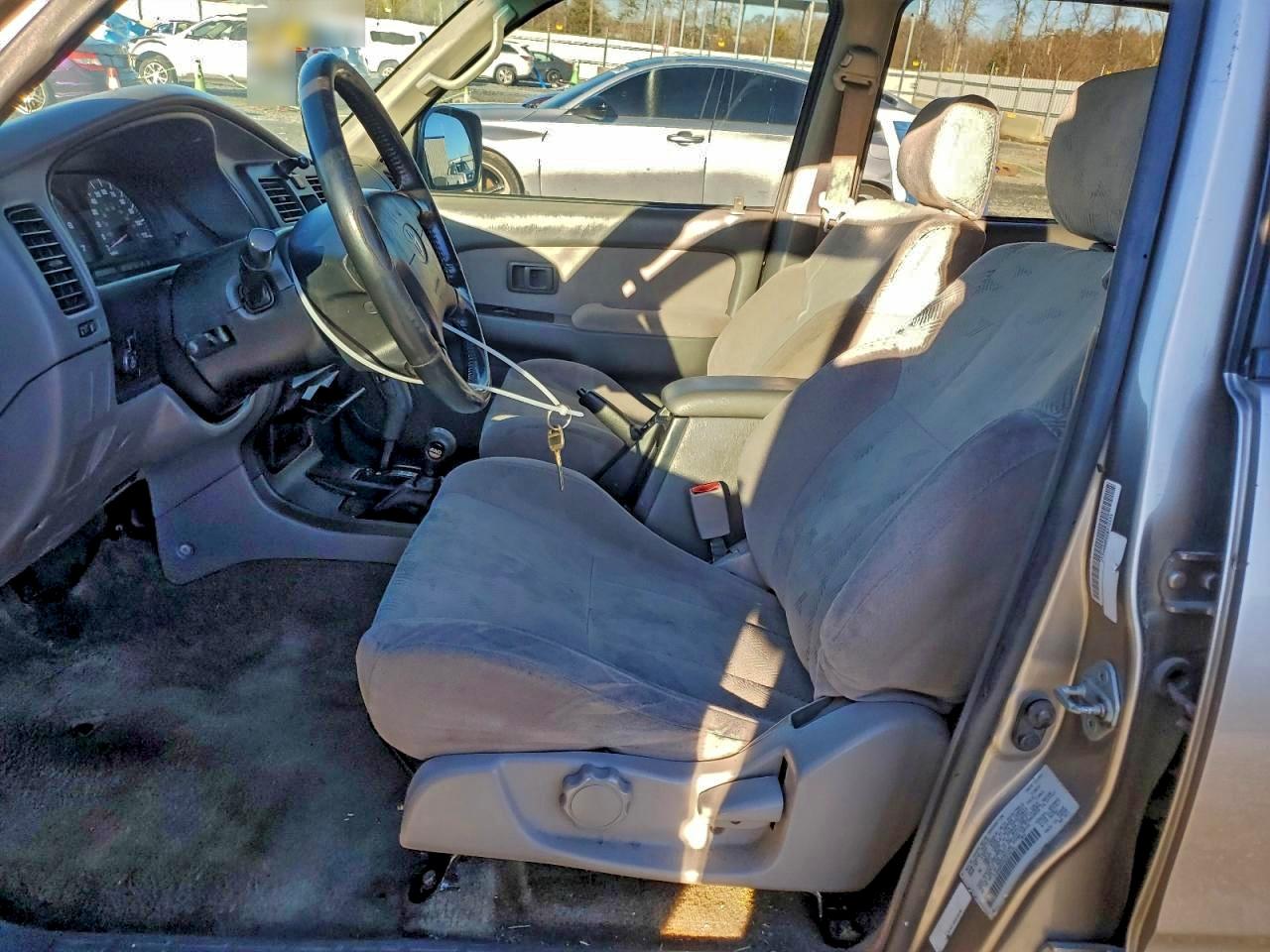 2002 TOYOTA 4RUNNER SR5 photo 13