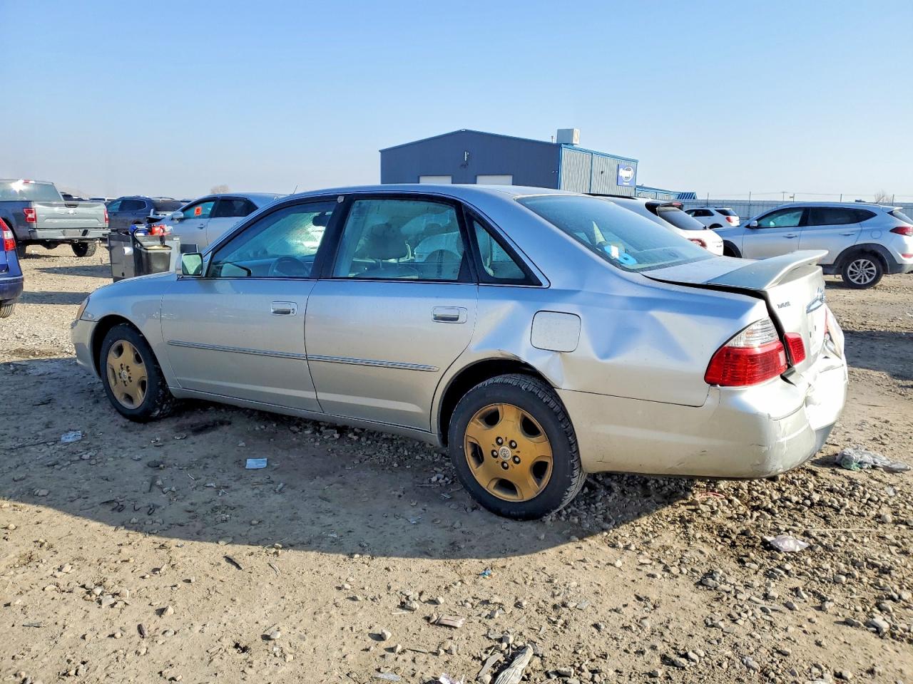 2004 TOYOTA AVALON XL photo 4