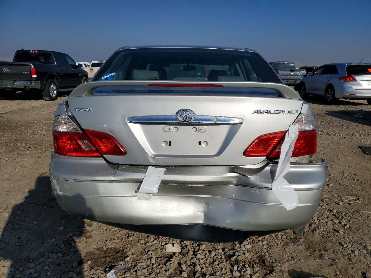 2004 TOYOTA AVALON XL photo 16