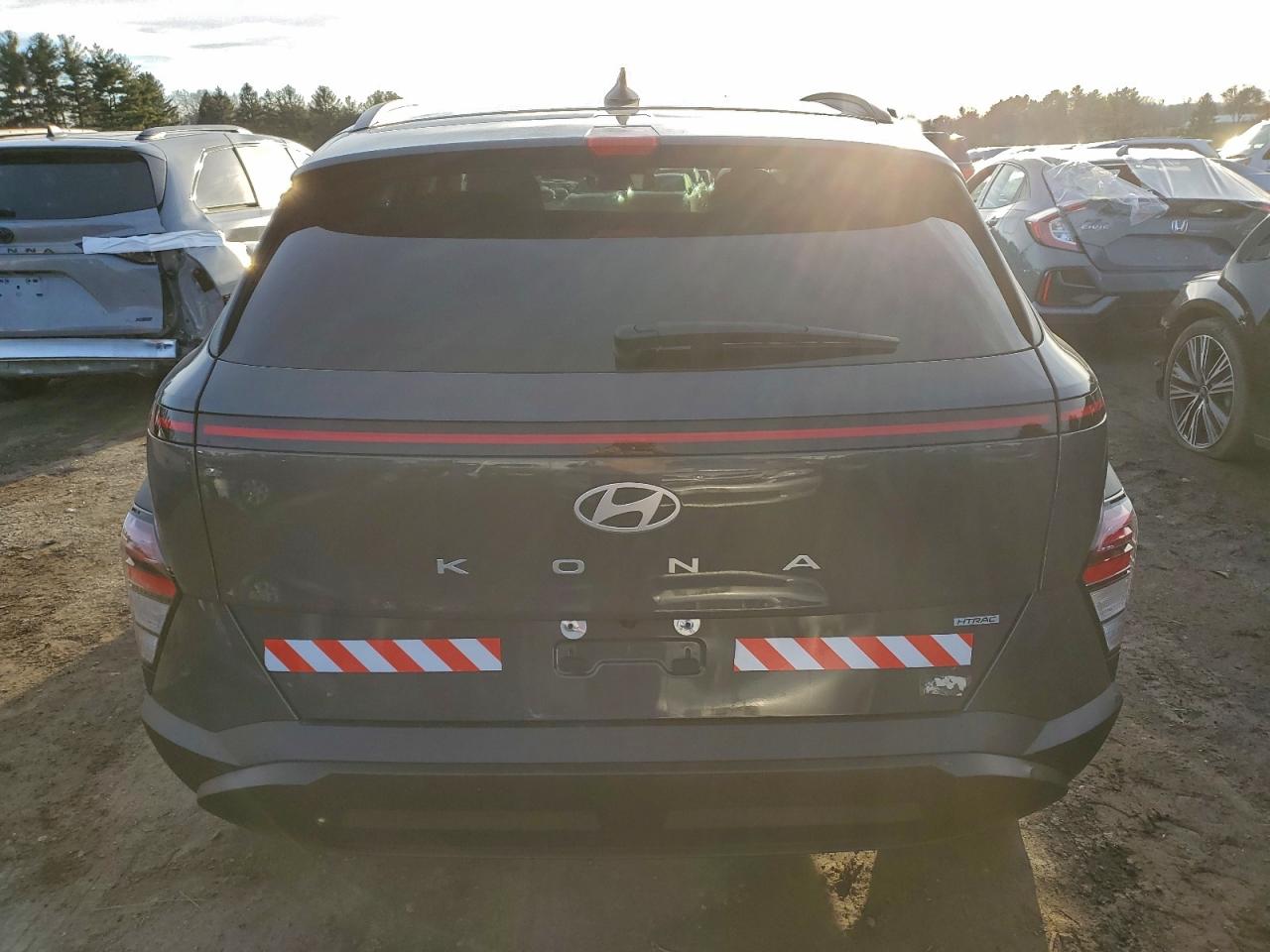 2024 HYUNDAI KONA SEL photo 11