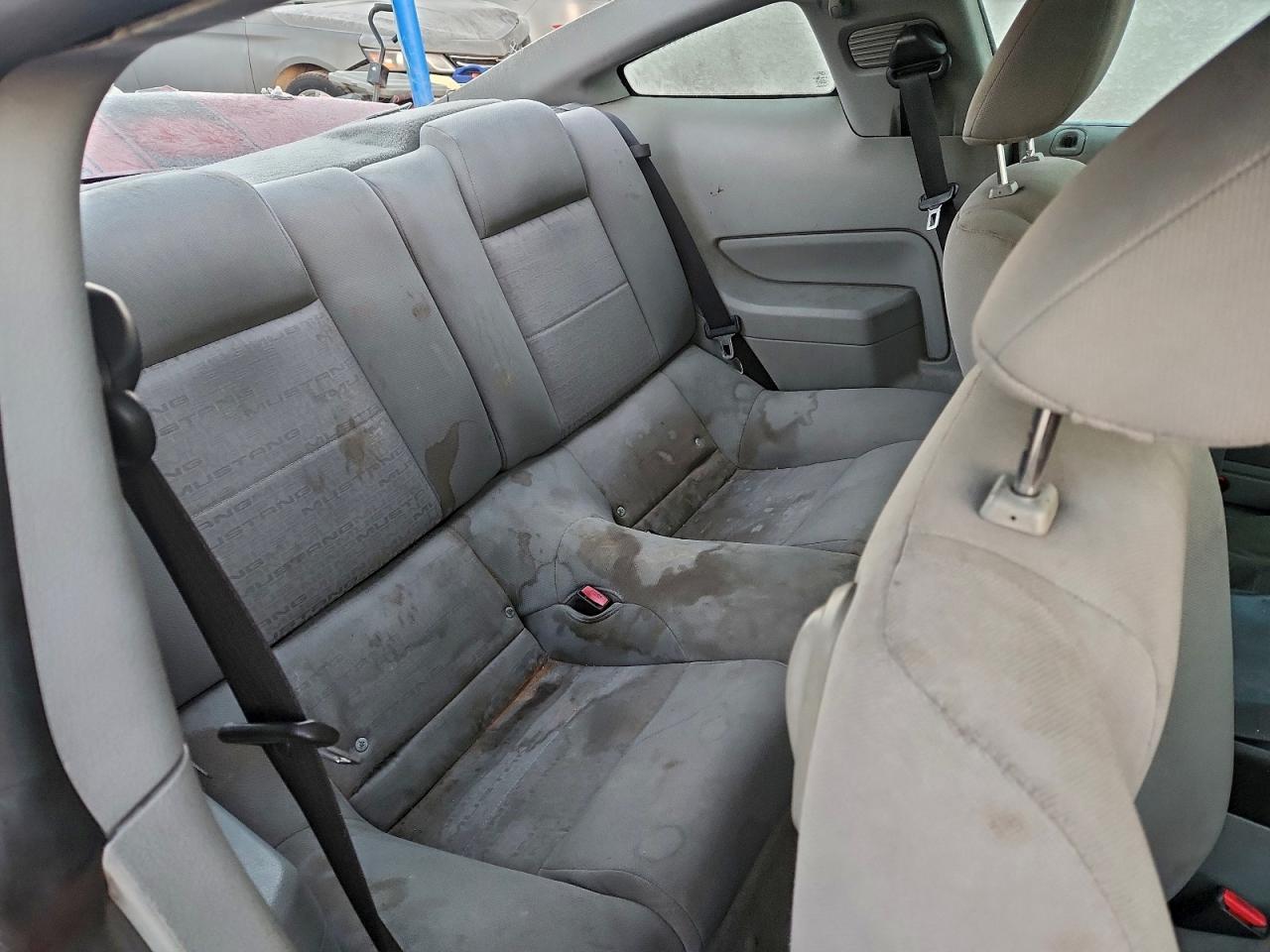 2005 FORD MUSTANG photo 28