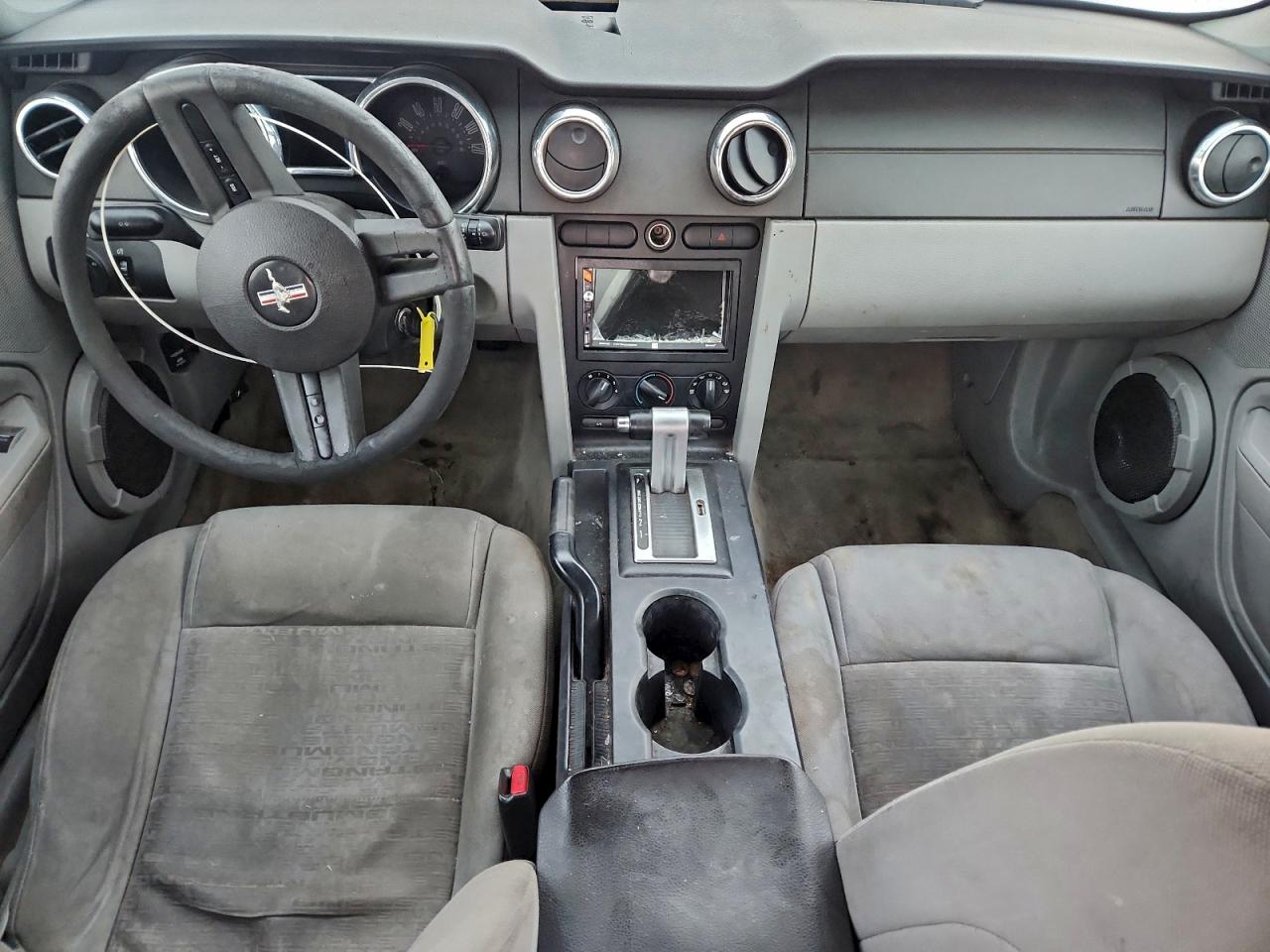 2005 FORD MUSTANG photo 22