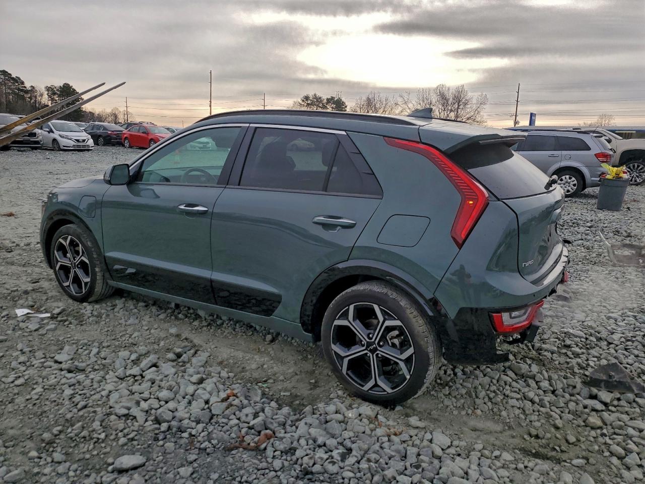 2024 KIA NIRO SX TOURING photo 3