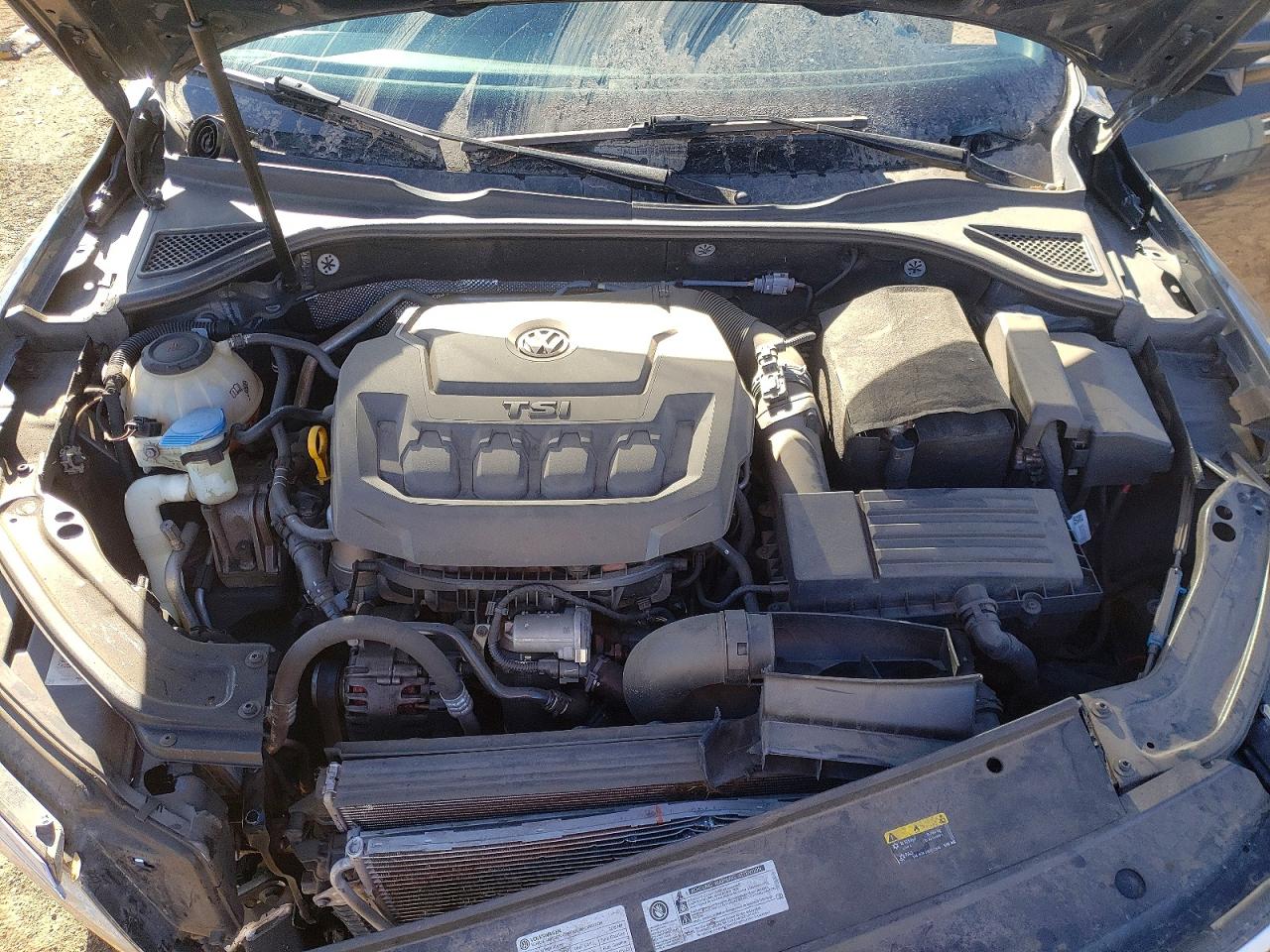 2018 VOLKSWAGEN PASSAT S photo 11