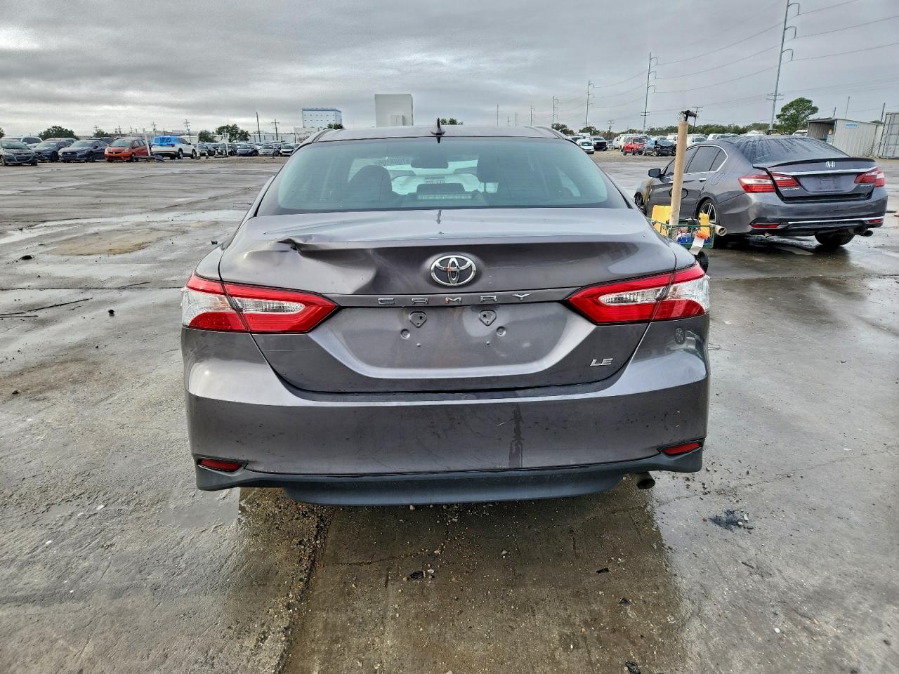 2020 TOYOTA CAMRY LE photo 6