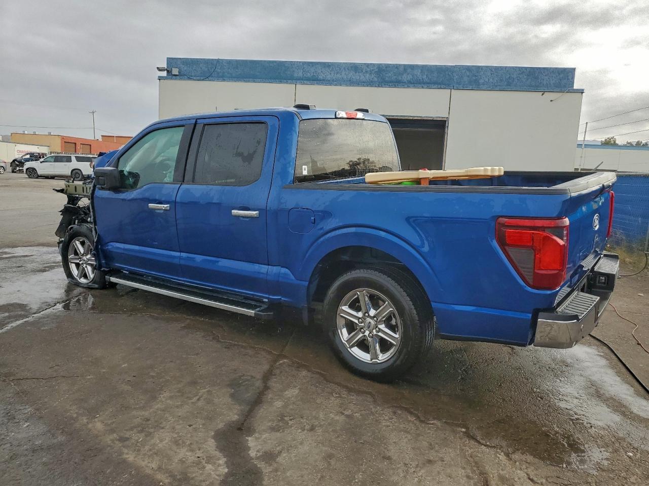2025 FORD F150 XLT photo 2