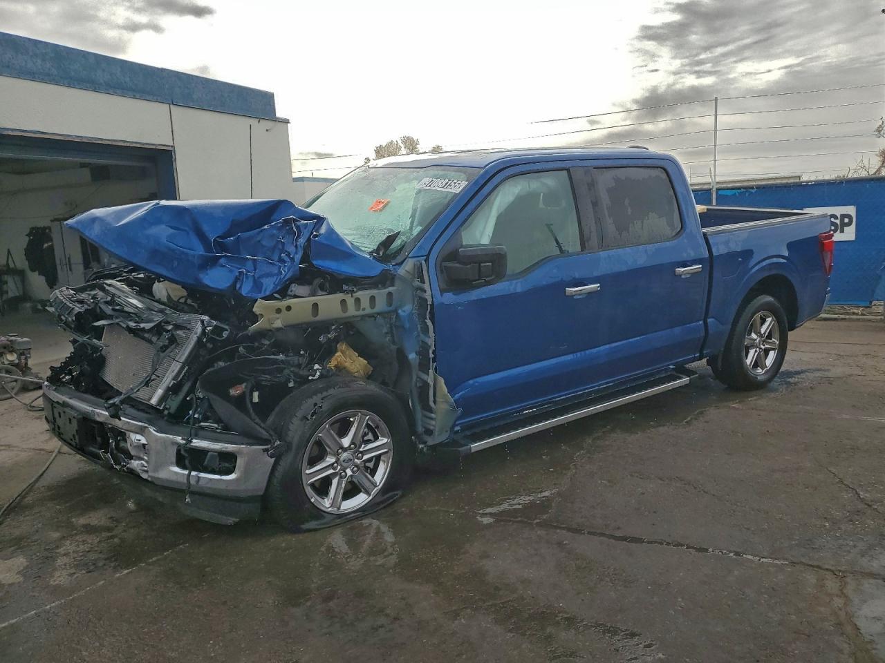 2025 FORD F150