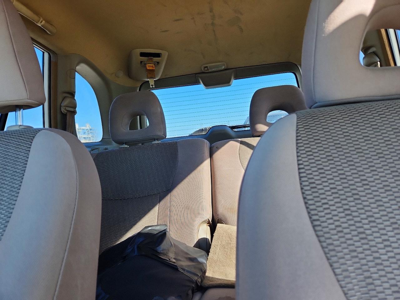 2005 TOYOTA RAV4 photo 10