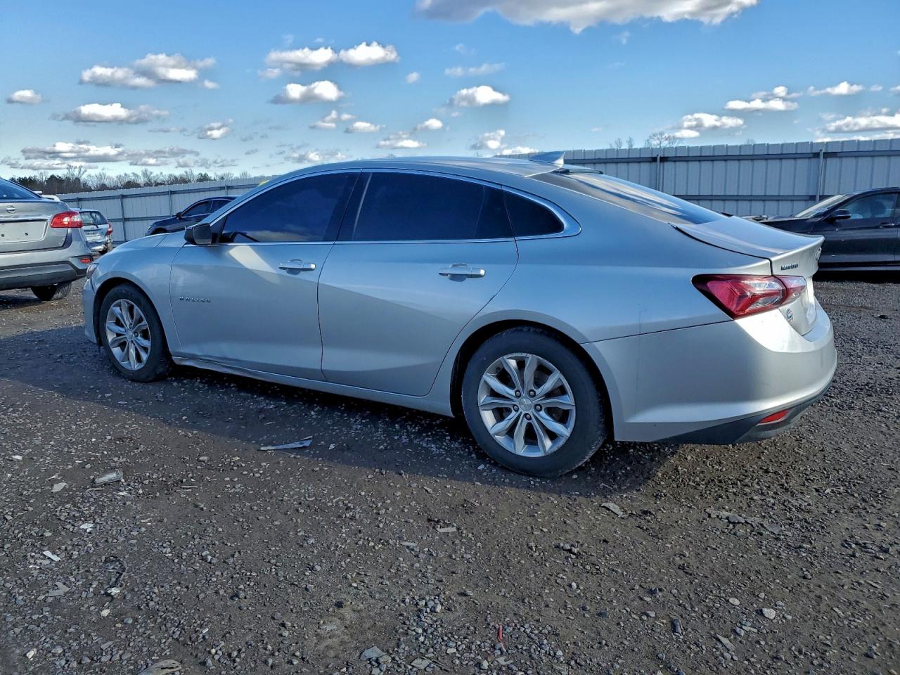 2020 CHEVROLET MALIBU LT photo 3