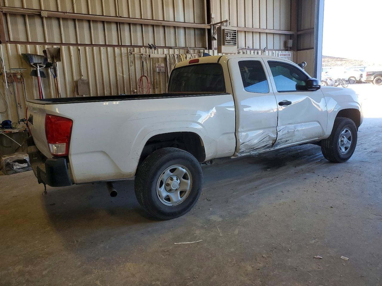 2017 TOYOTA TACOMA ACCESS CAB photo 3