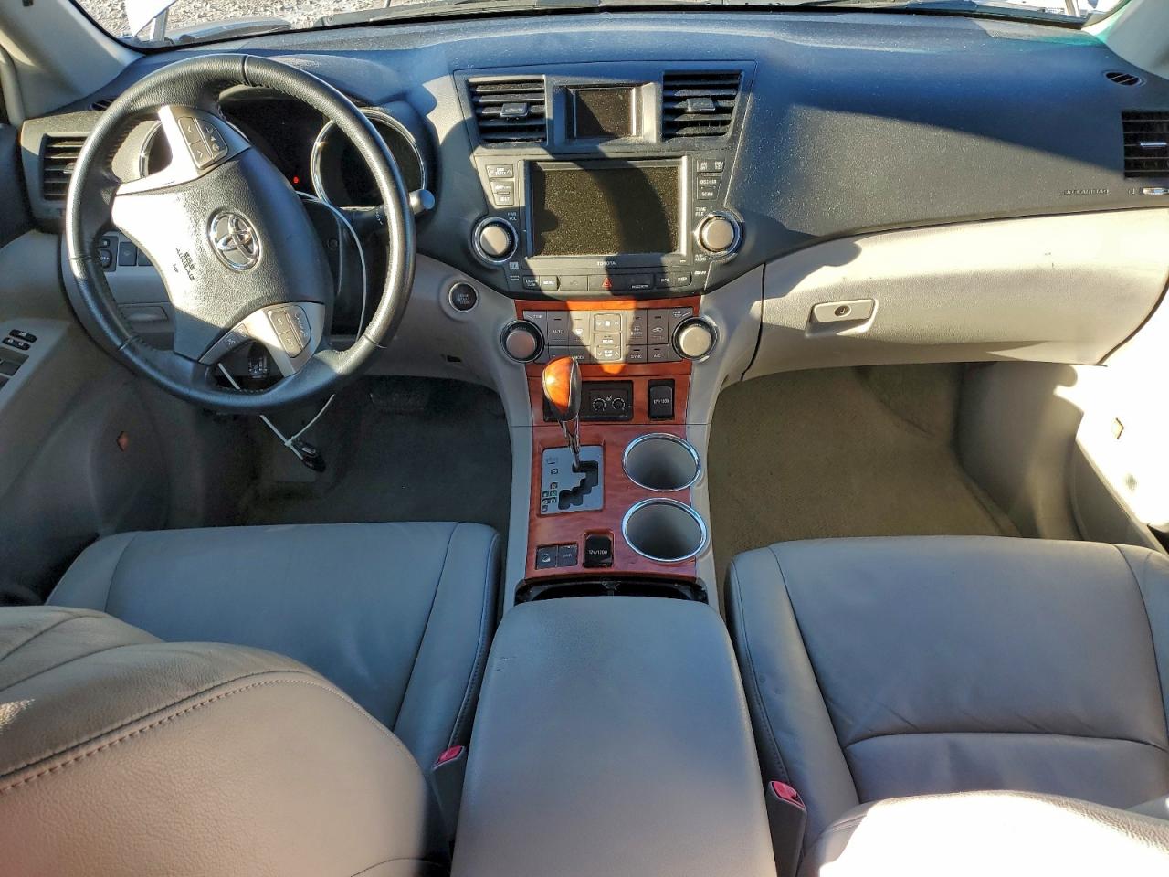 2009 TOYOTA HIGHLANDER LIMITED photo 8