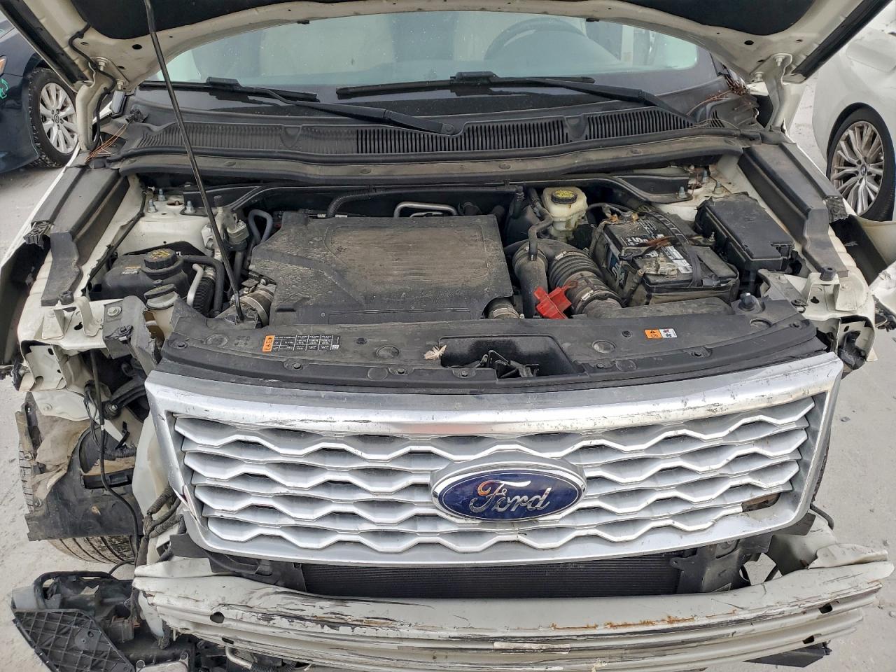 2016 FORD EXPLORER PLATINUM photo 23