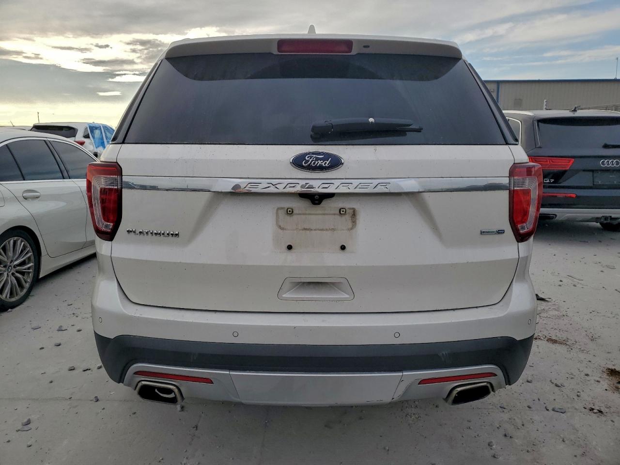 2016 FORD EXPLORER PLATINUM photo 11
