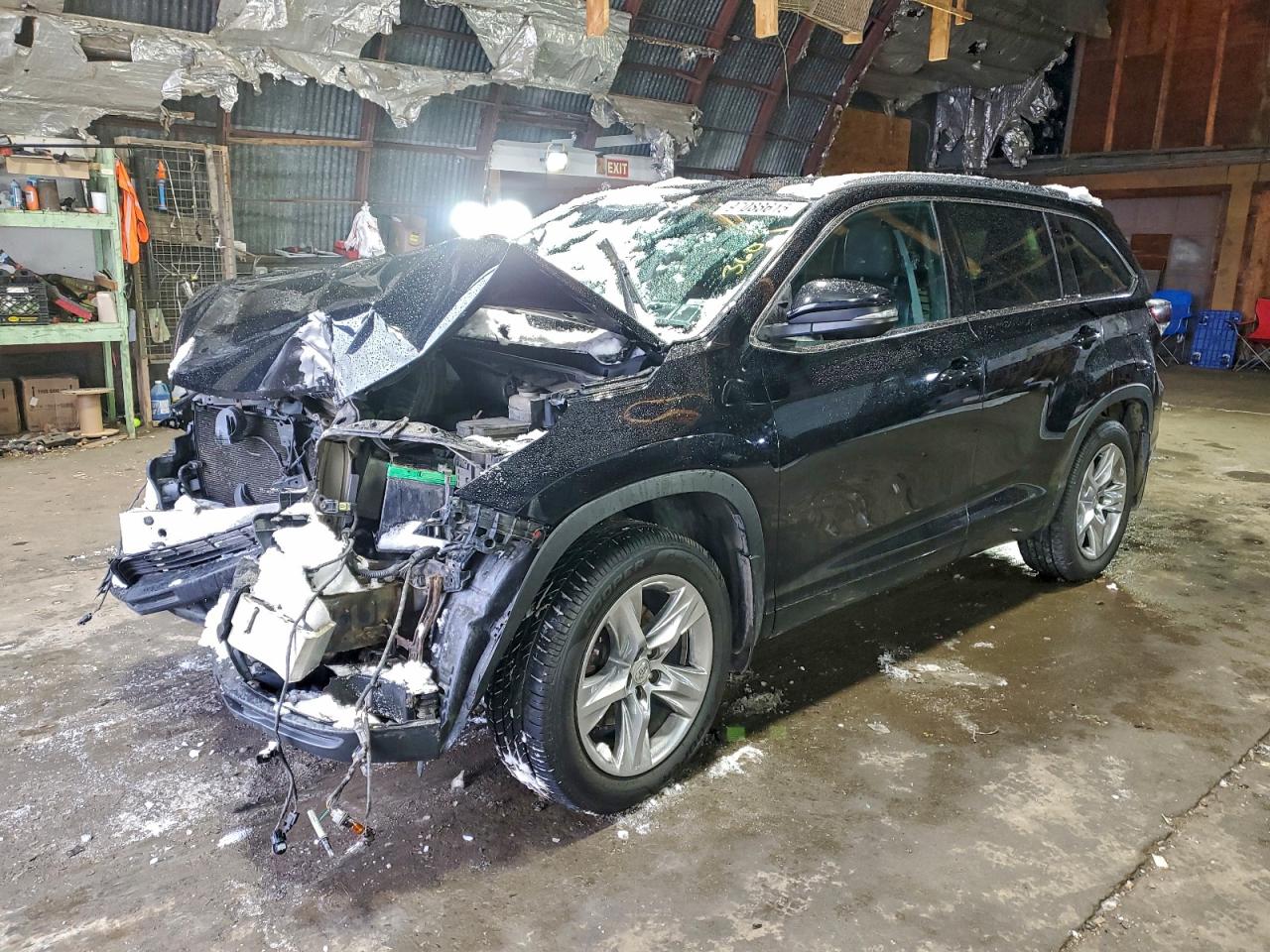 2016 TOYOTA HIGHLANDER