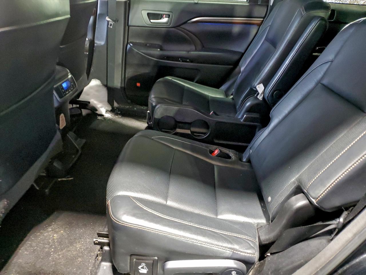 2016 TOYOTA HIGHLANDER LIMITED photo 28