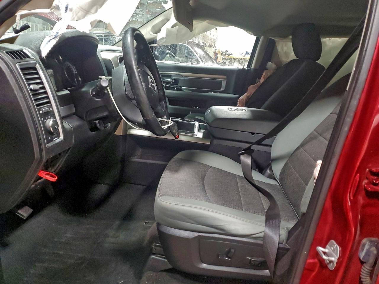 2014 RAM 1500 SLT photo 7