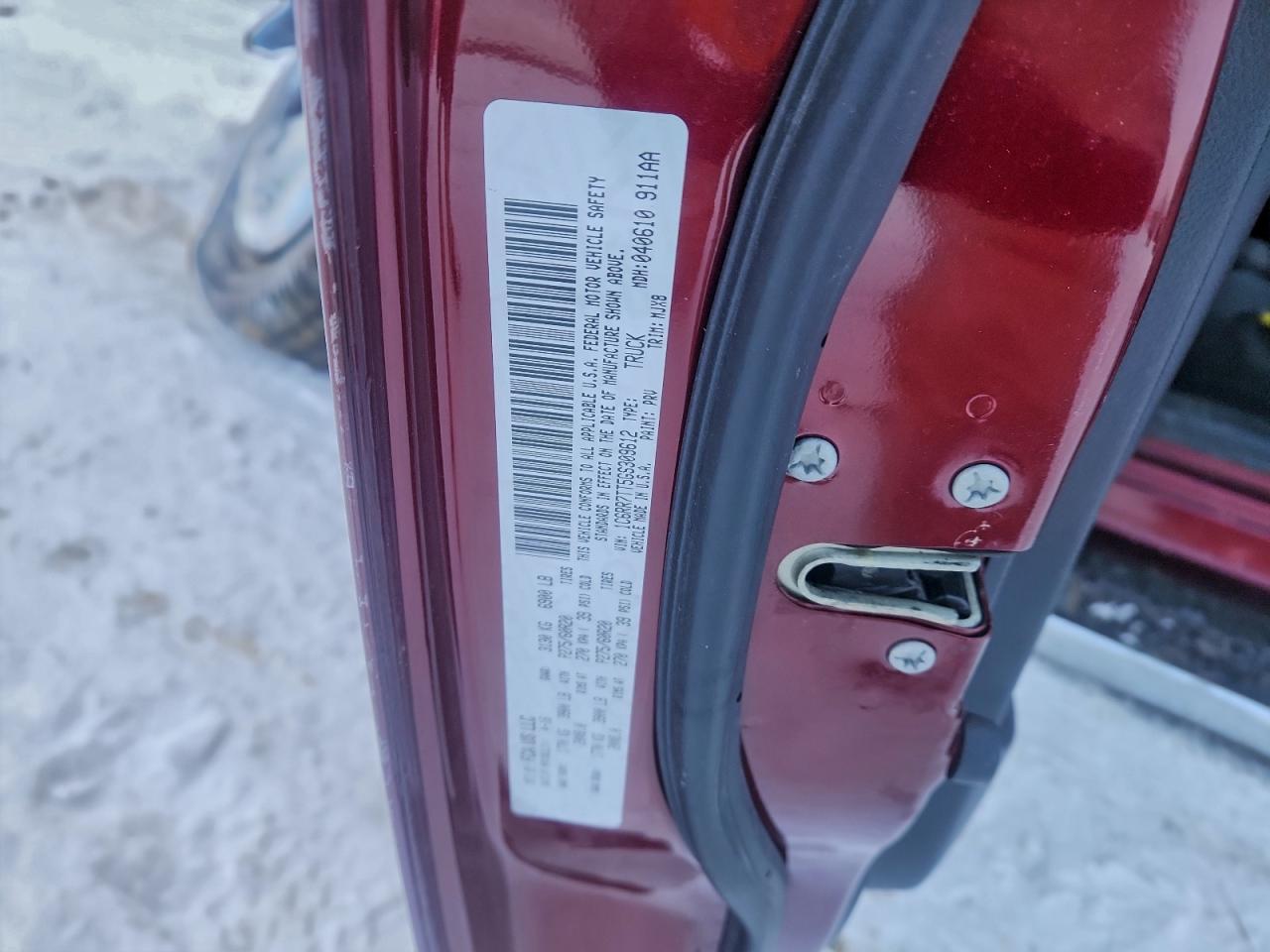 2016 RAM 1500 SLT photo 12