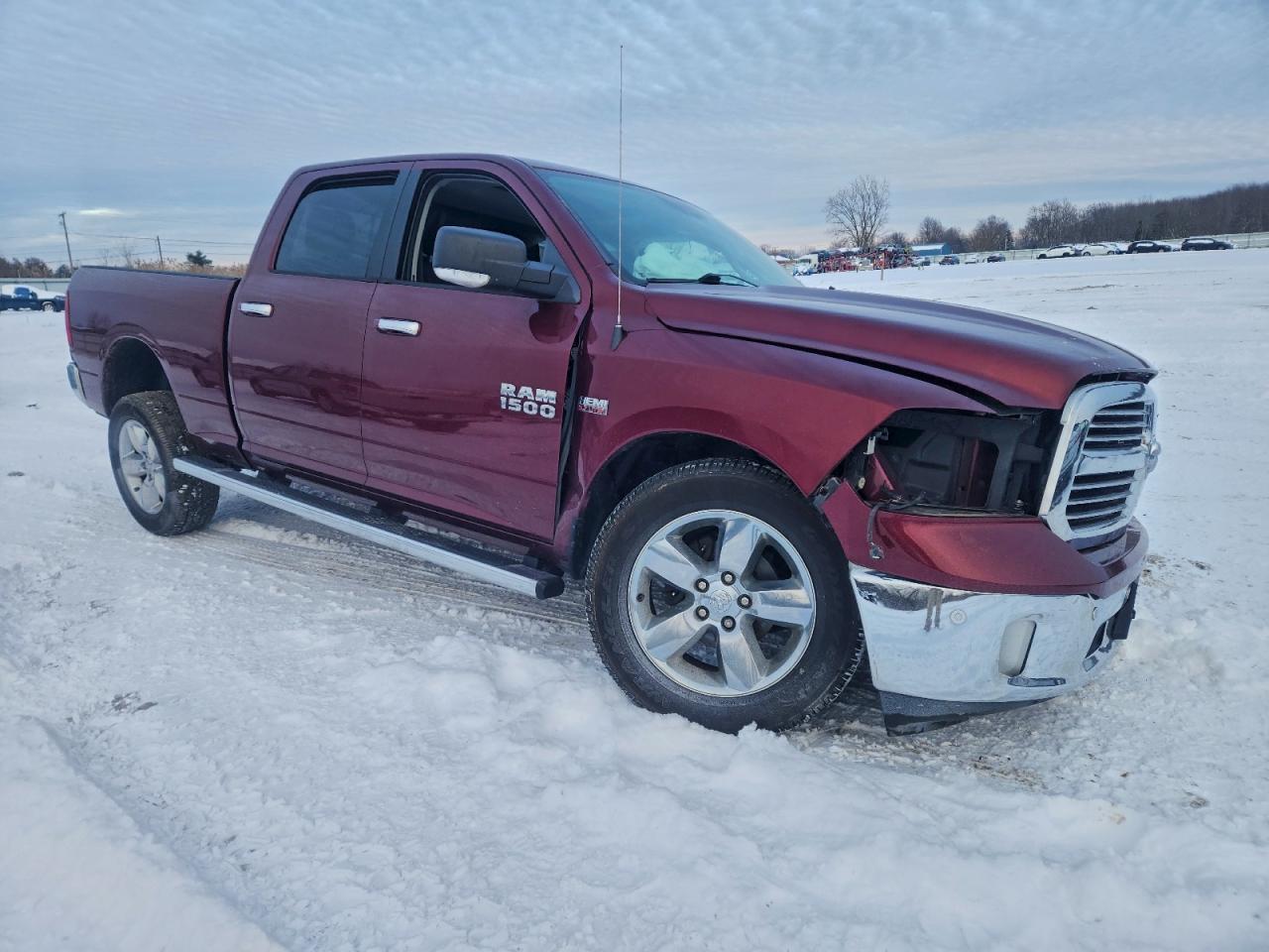 2016 RAM 1500 SLT photo 4