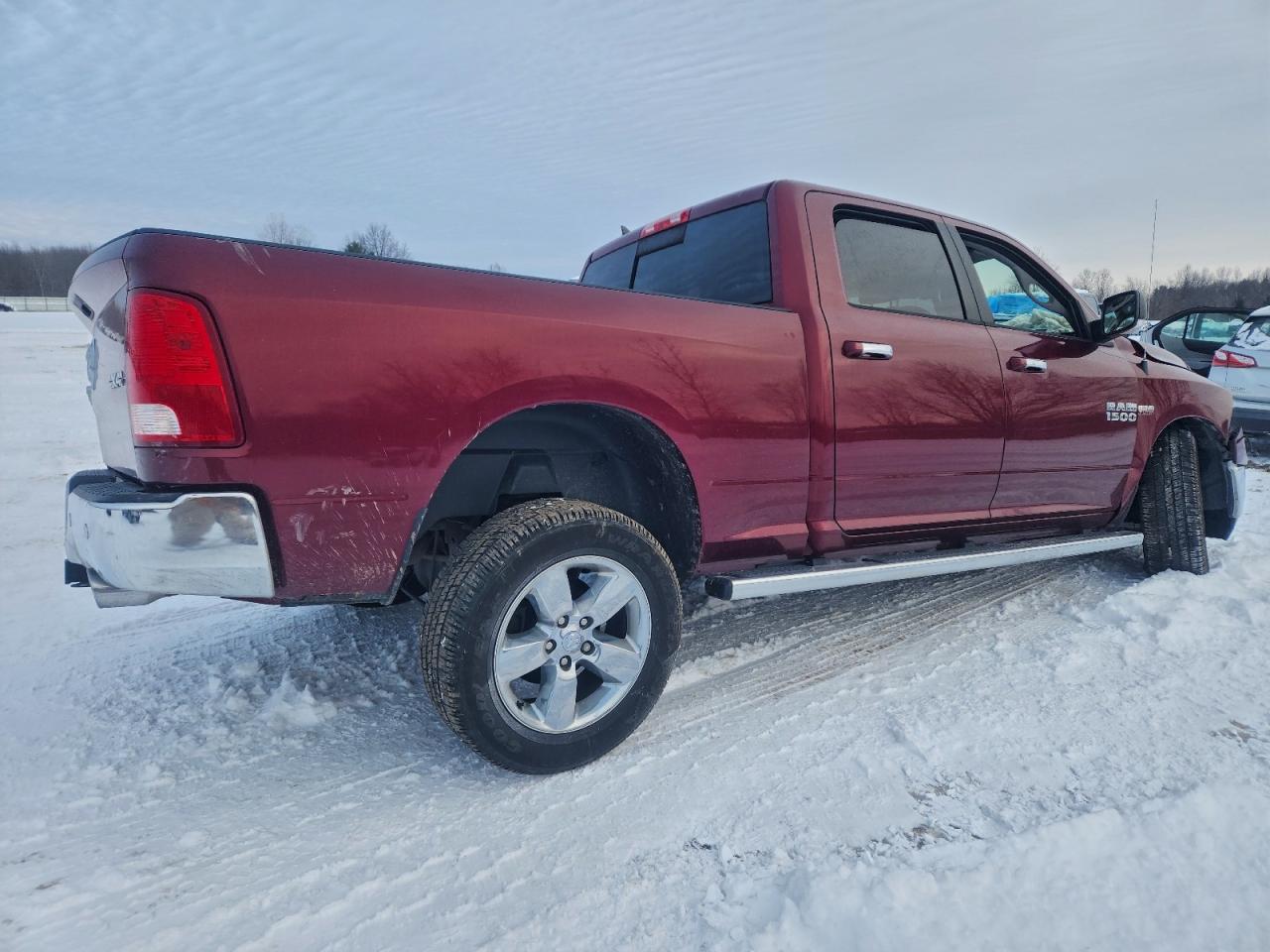2016 RAM 1500 SLT photo 3