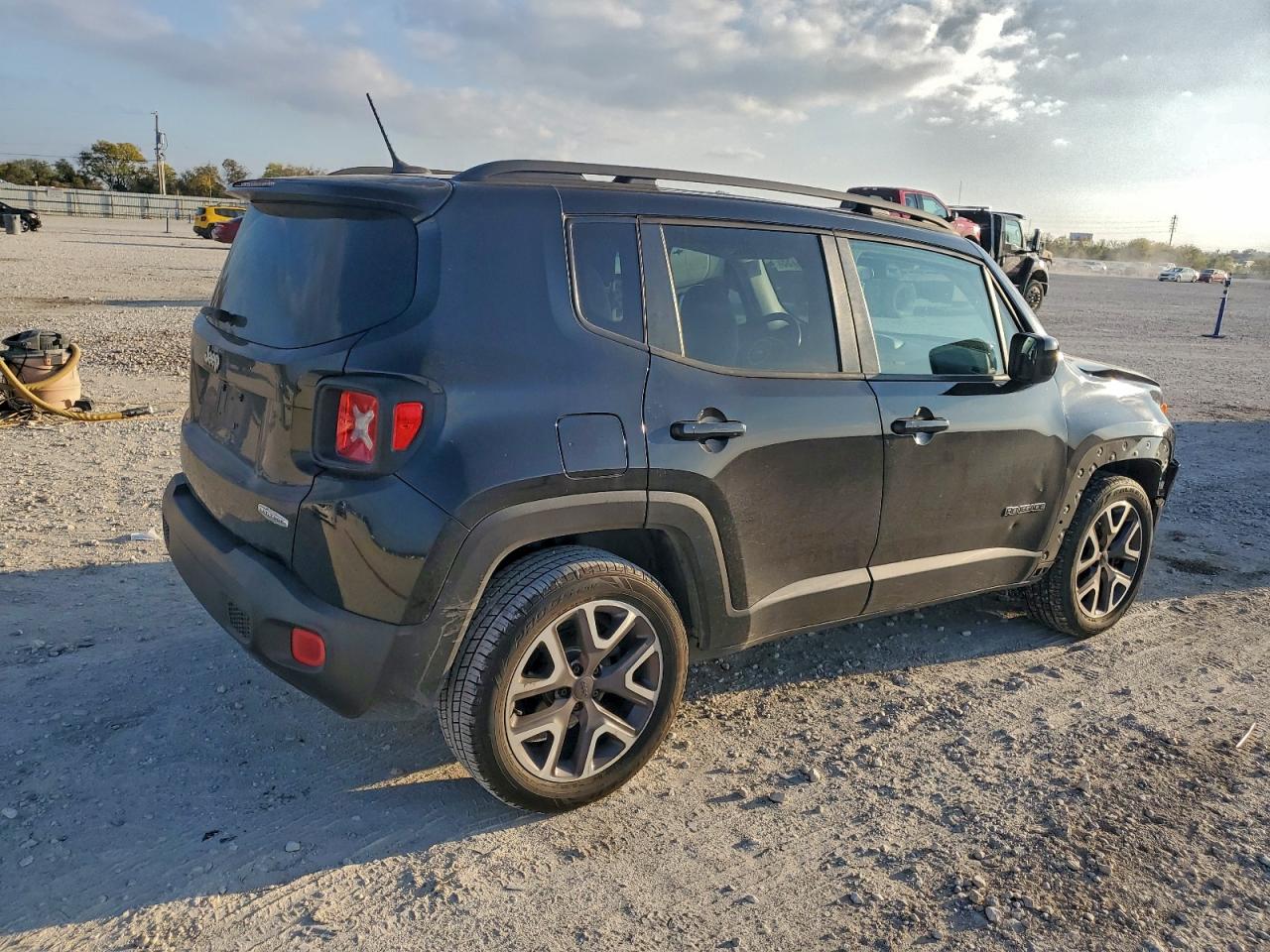 2015 JEEP RENEGADE LATITUDE photo 7