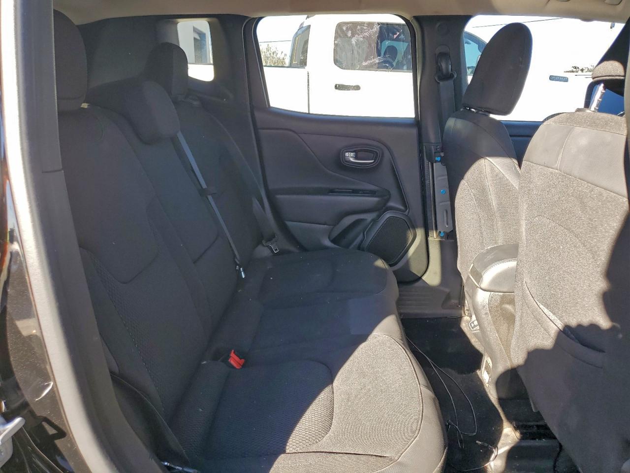 2020 JEEP RENEGADE LATITUDE photo 11