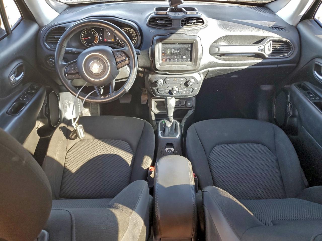 2020 JEEP RENEGADE LATITUDE photo 8