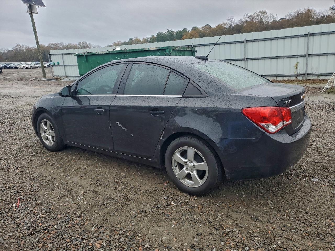 2015 CHEVROLET CRUZE LT photo 2