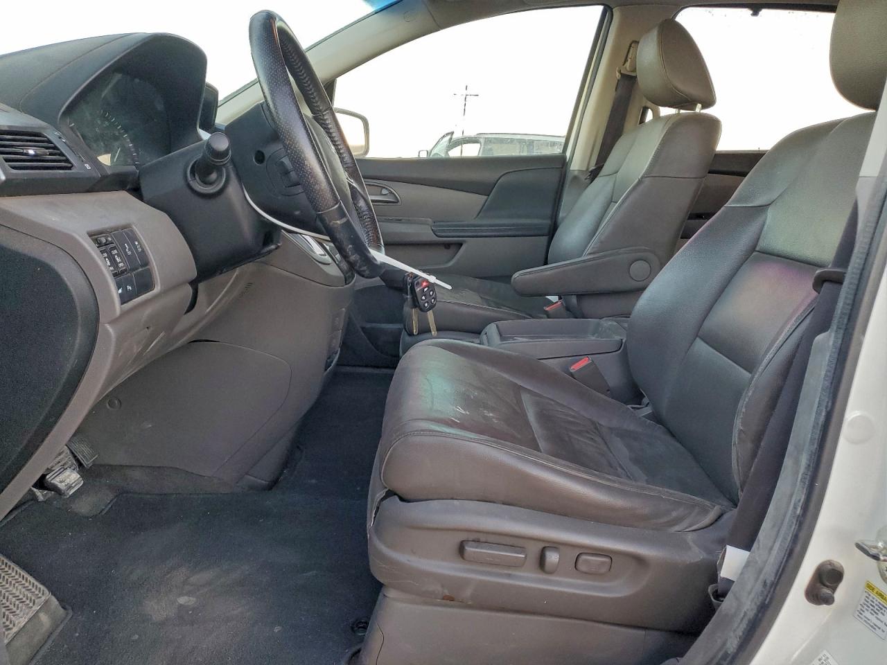 2012 HONDA ODYSSEY TOURING photo 25