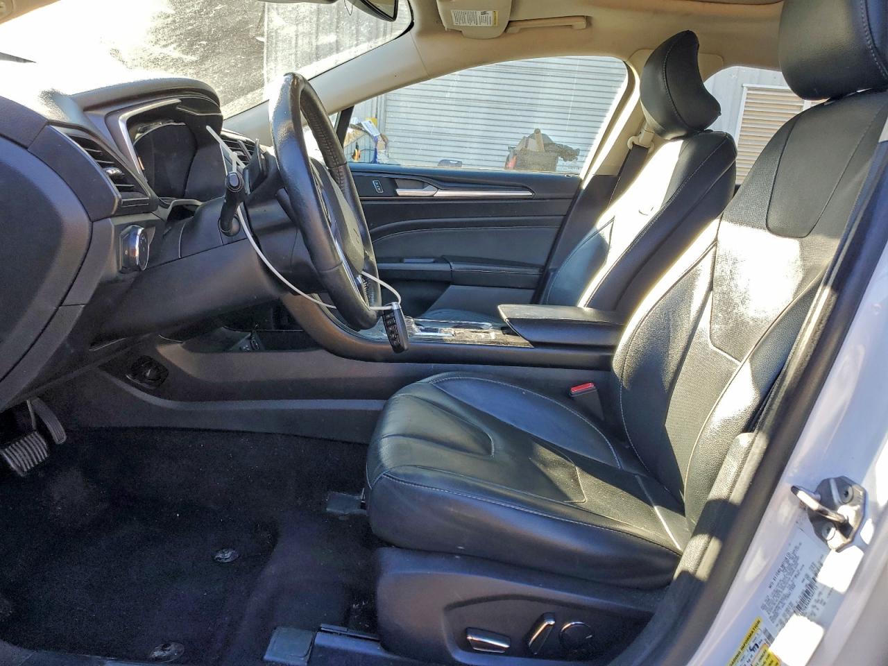 2019 FORD FUSION TITANIUM photo 19