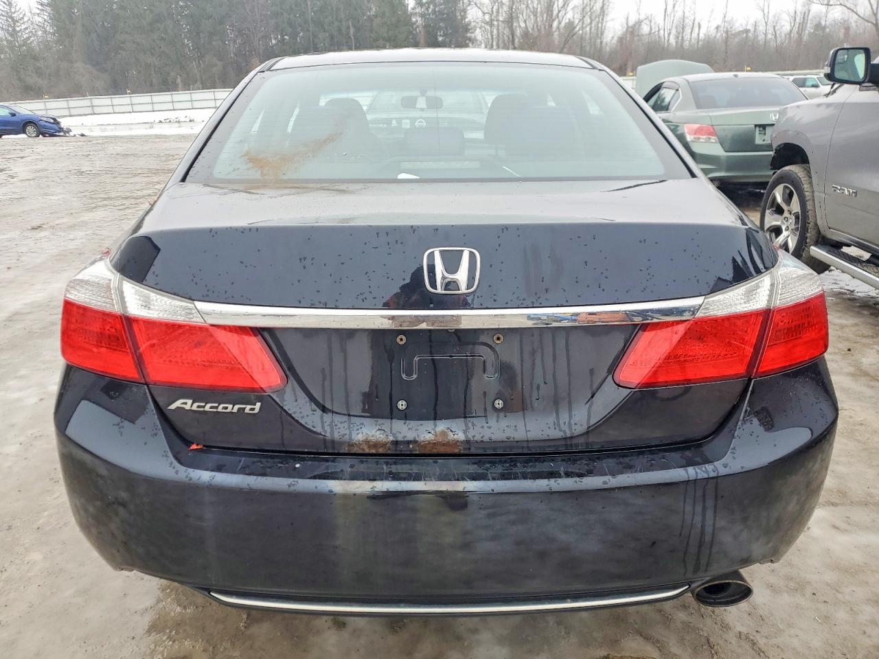 2015 HONDA ACCORD LX photo 16