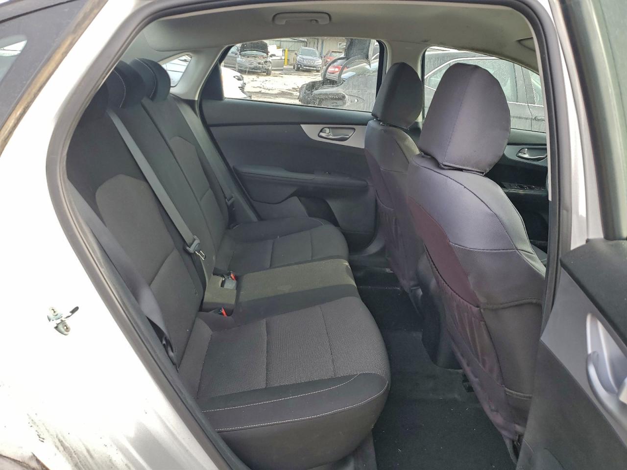 2023 KIA FORTE LX photo 28