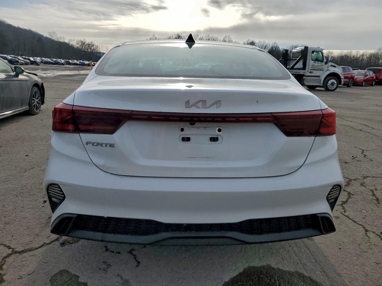 2023 KIA FORTE LX photo 16