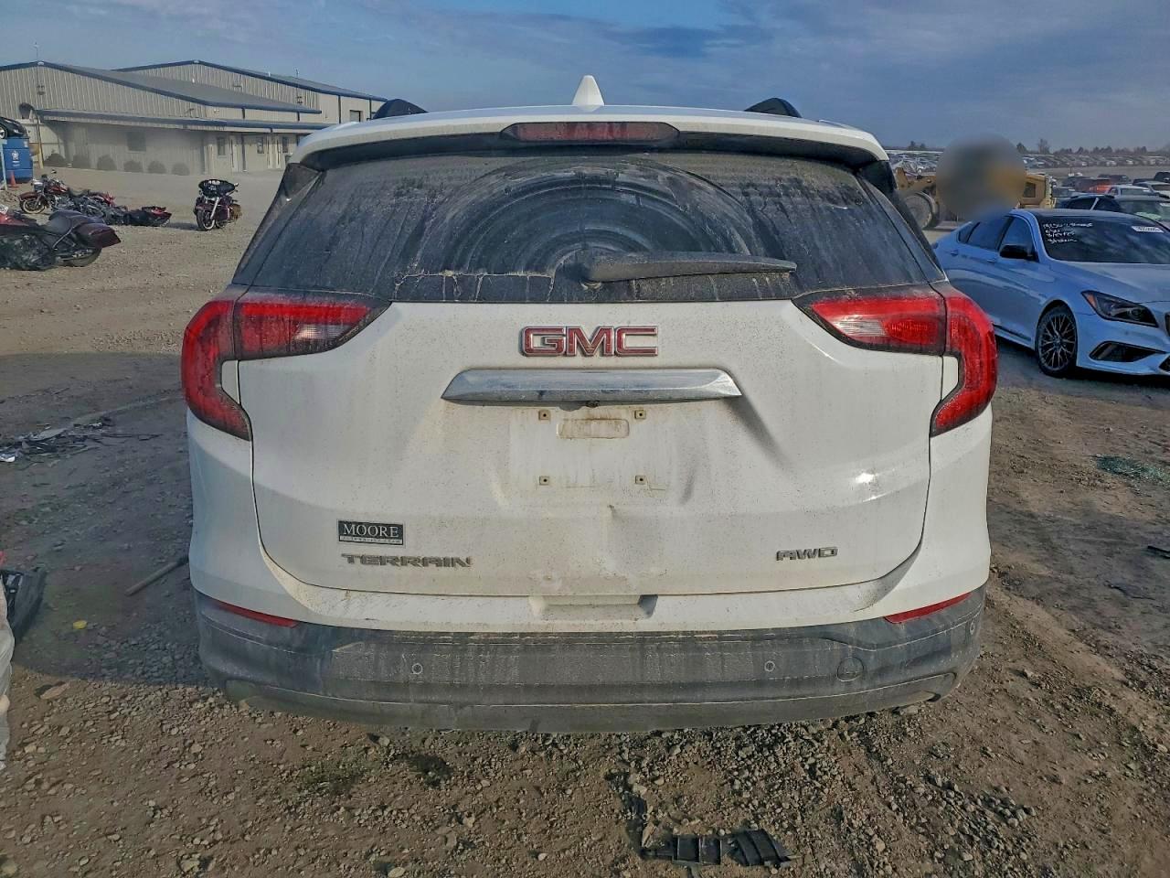 2018 GMC TERRAIN SLE photo 16