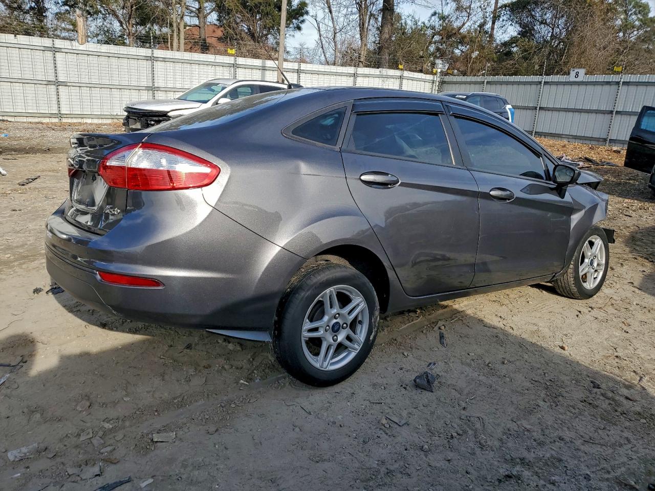2019 FORD FIESTA SE photo 5