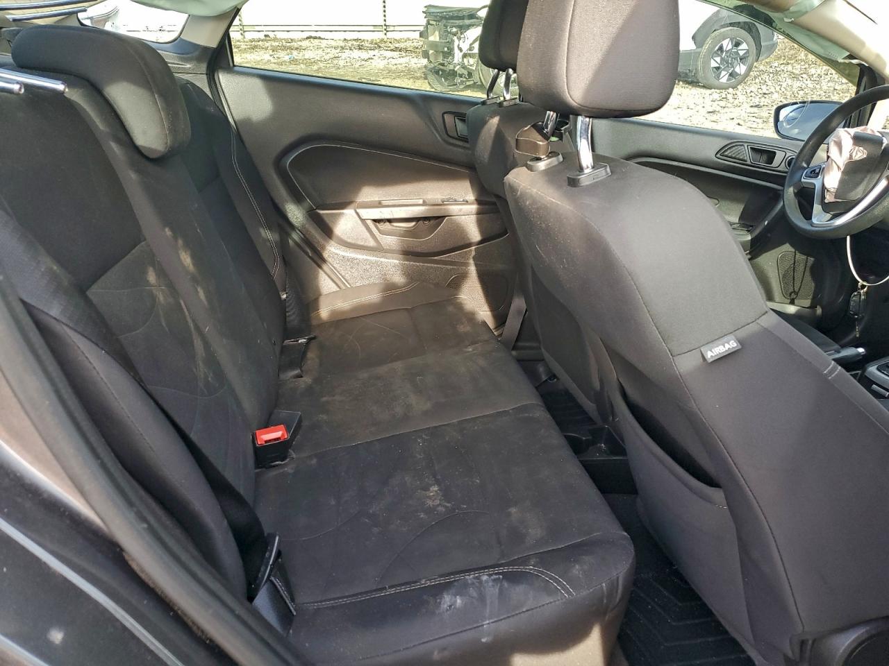 2019 FORD FIESTA SE photo 19