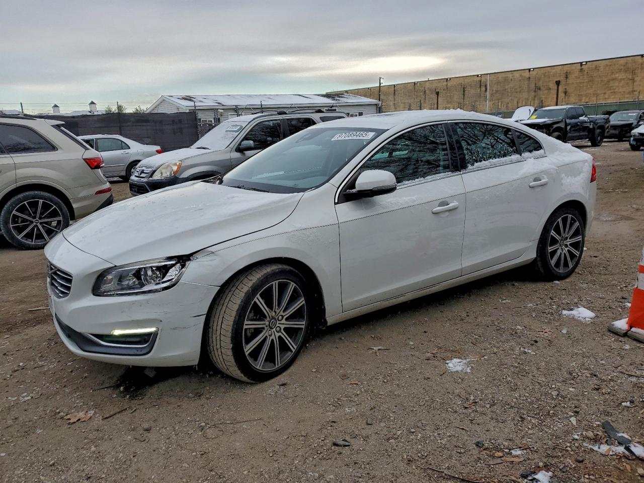 2017 VOLVO S60