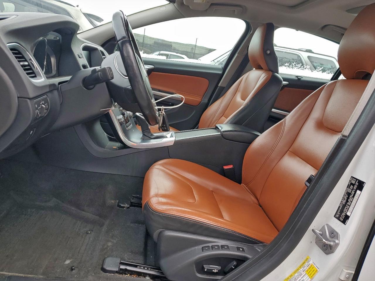 2017 VOLVO S60 PREMIER photo 13