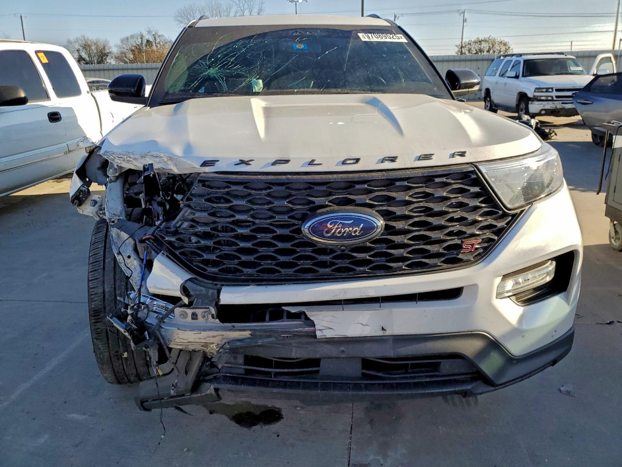 2023 FORD EXPLORER ST photo 5