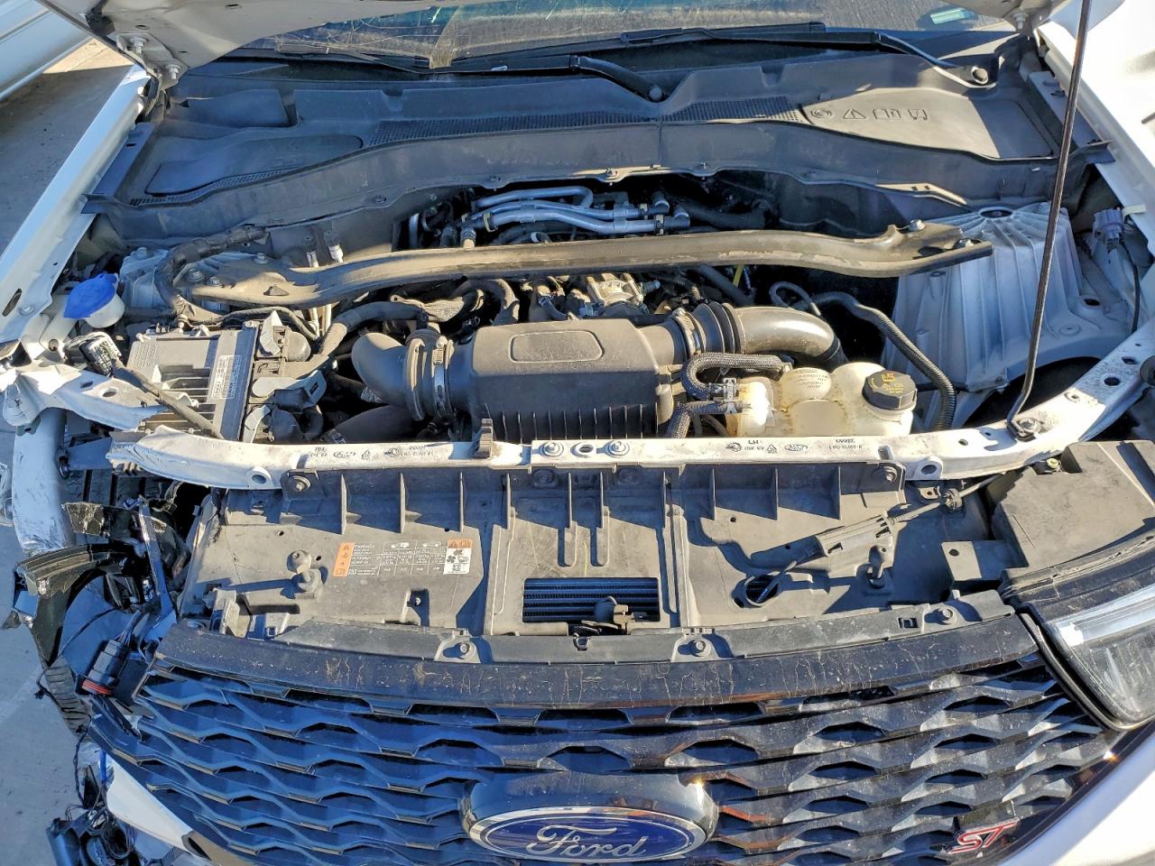 2023 FORD EXPLORER ST photo 12