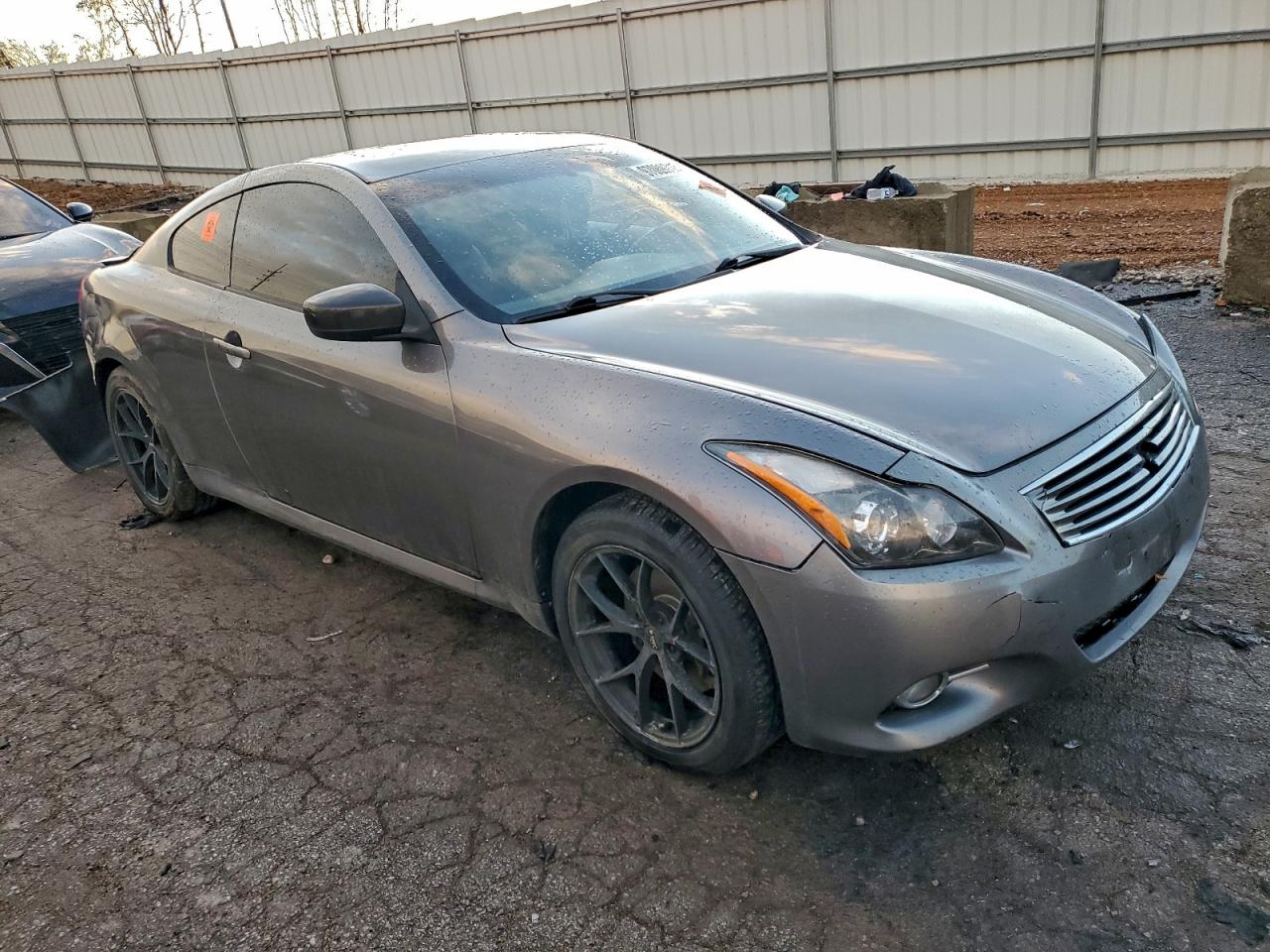 2012 INFINITI G37 photo 7