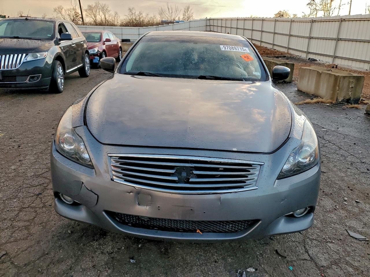 2012 INFINITI G37 photo 9