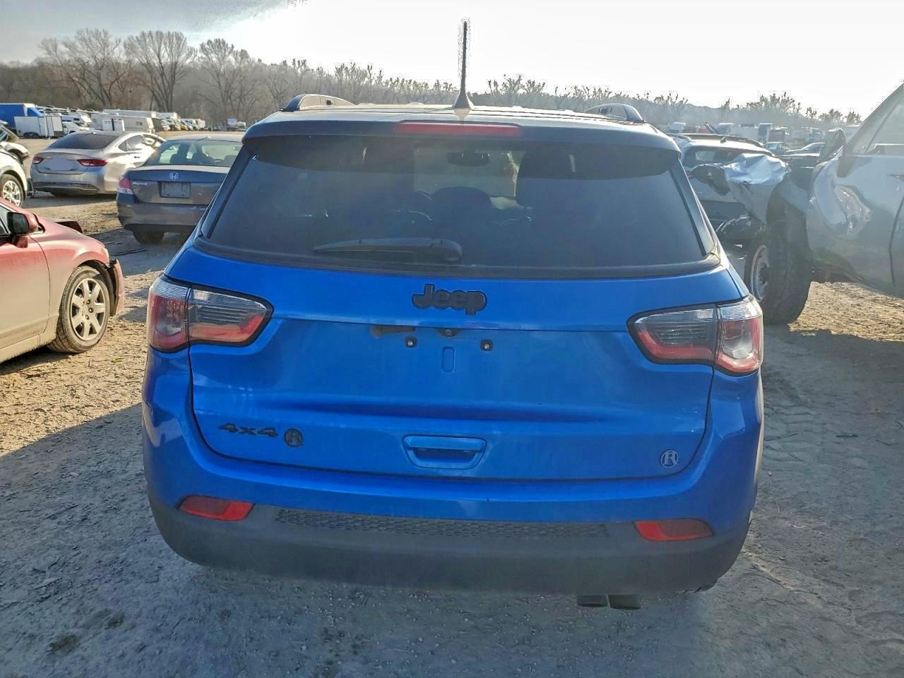 2019 JEEP COMPASS LATITUDE photo 6