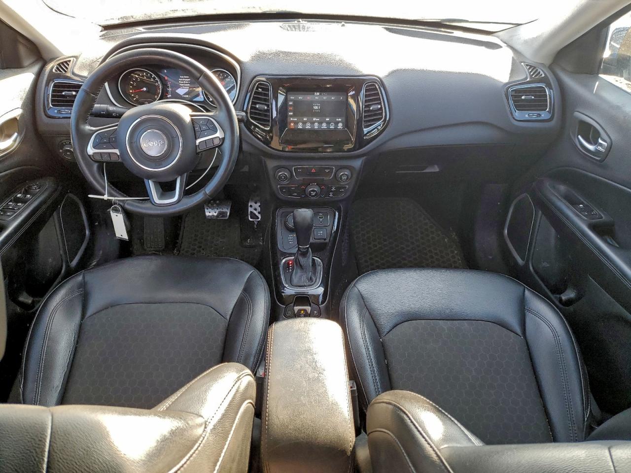 2019 JEEP COMPASS LATITUDE photo 8