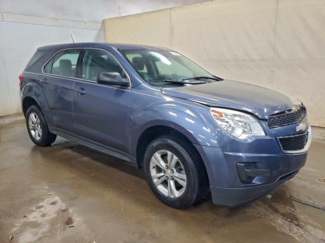 2013 CHEVROLET EQUINOX LS photo 4