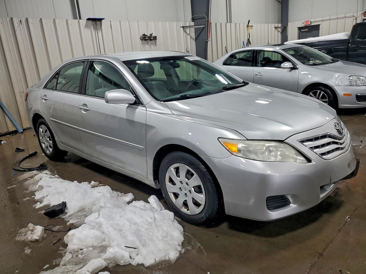 2010 TOYOTA CAMRY BASE photo 7