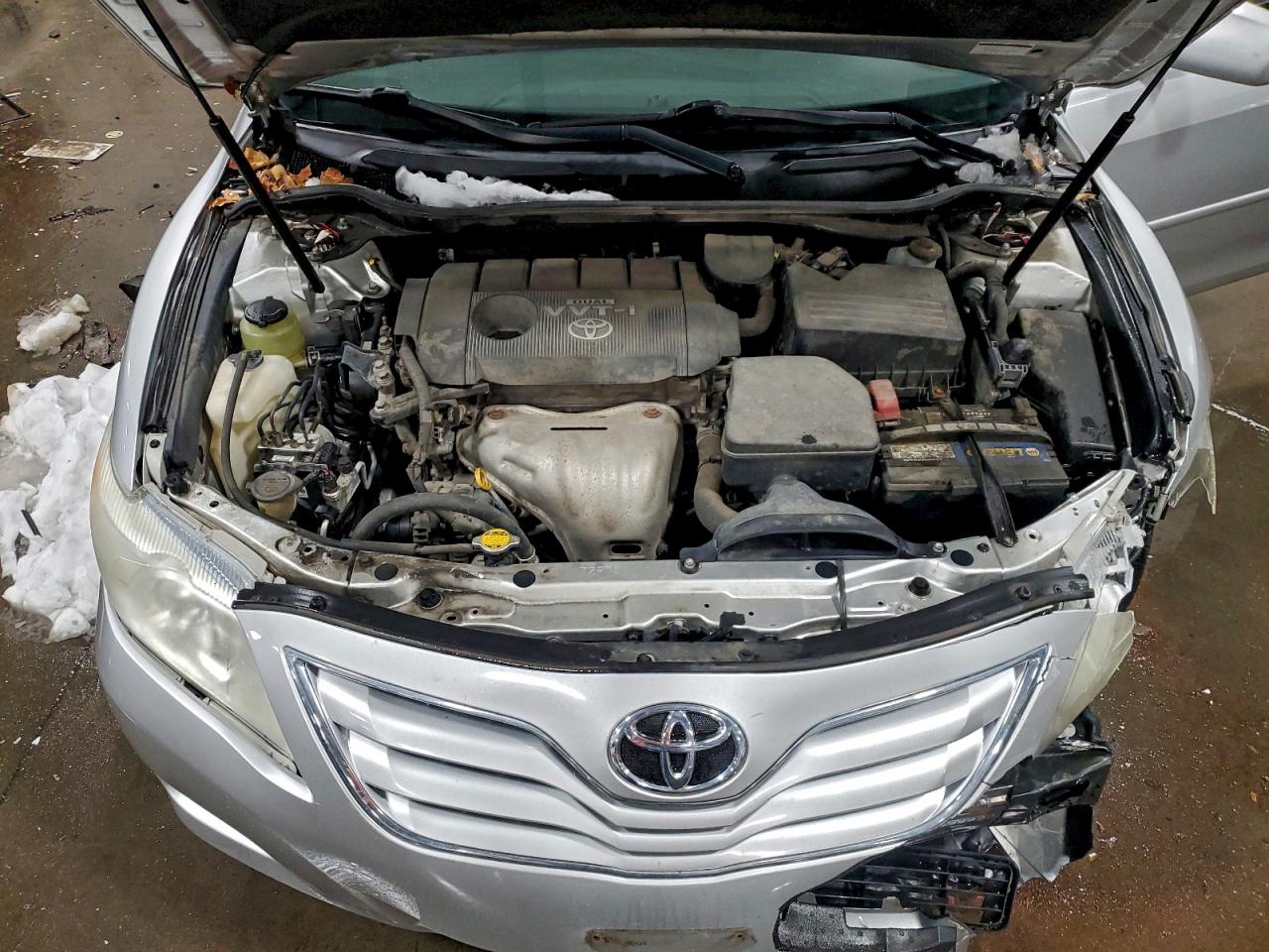 2010 TOYOTA CAMRY BASE photo 21