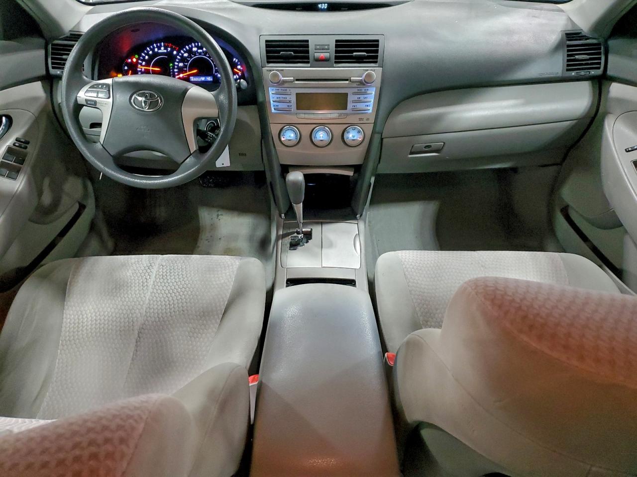2010 TOYOTA CAMRY BASE photo 15