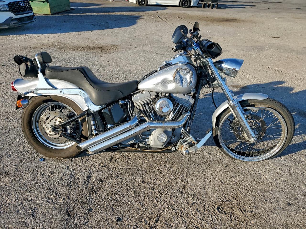 2001 HARLEY-DAVIDSON FXST