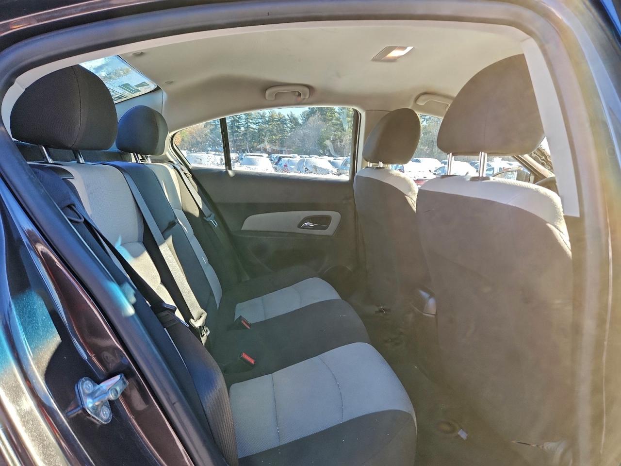 2014 CHEVROLET CRUZE LS photo 10